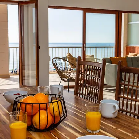 Апартаменты Beachfront